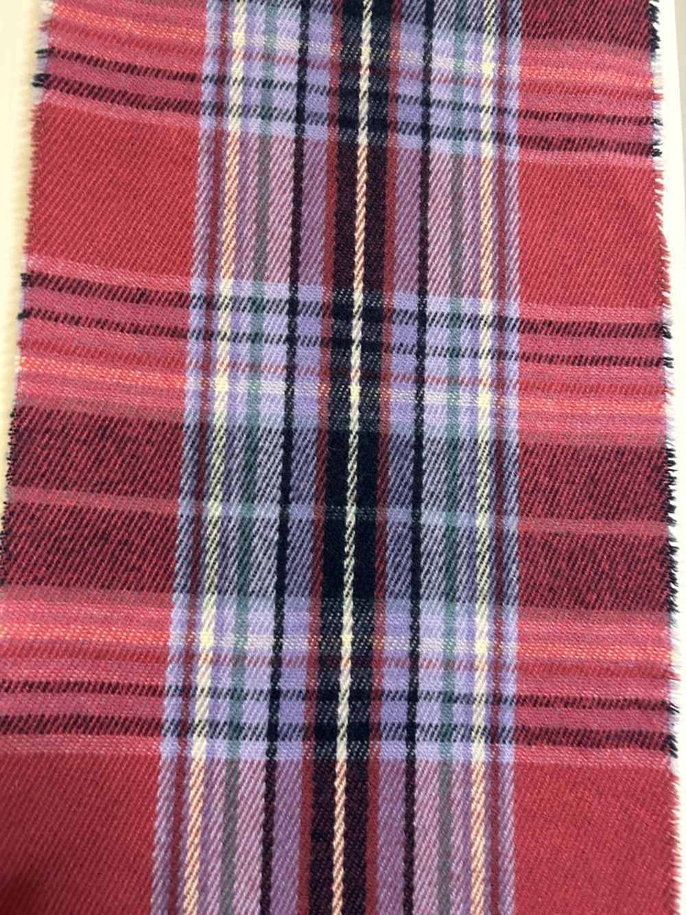 LiKe💙for $3 off🚎 James Pringle Weavers pink purple plaid acrylic scarf - Picture 2 of 3